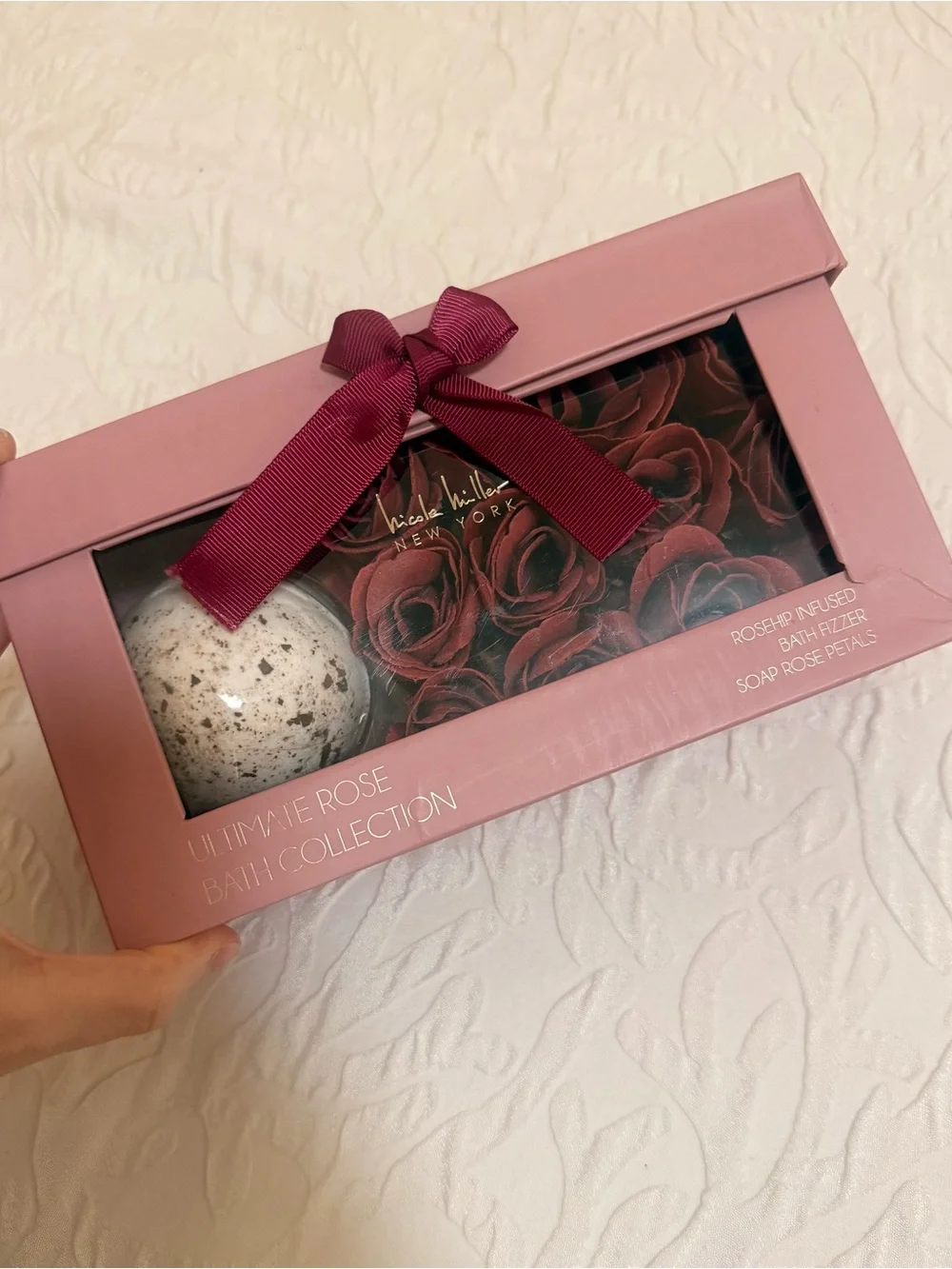 Nicole Miller Ultimate Rose Bath Collection Rosehip Infused Bath Fizzer Gift Set